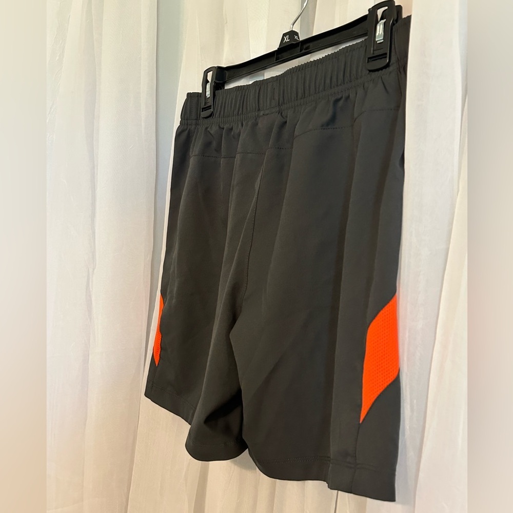 Nike Black Athletic Shorts with Red Panels - Picture 5 of 6